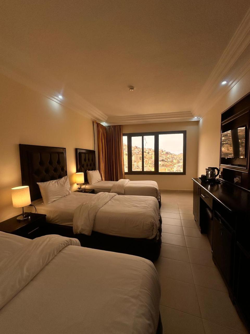 Sharah Mountains Hotel วาดี มูซา ภายนอก รูปภาพ